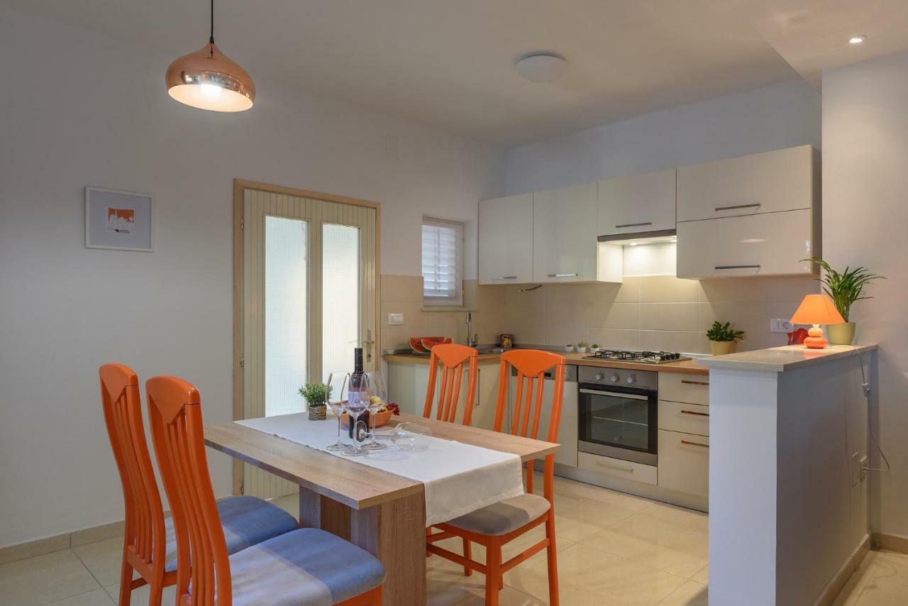 Apartment Perusko Pula Luaran gambar
