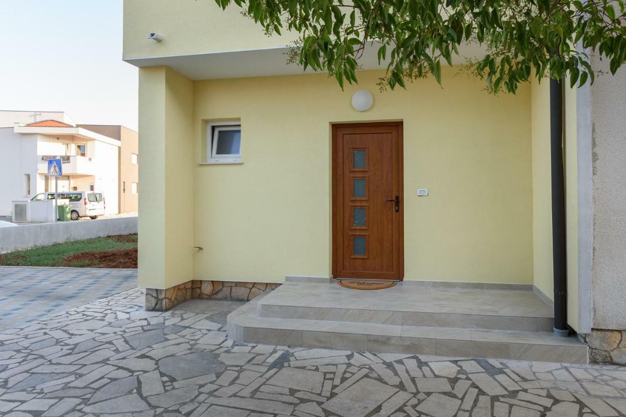 Apartment Perusko Pula Luaran gambar
