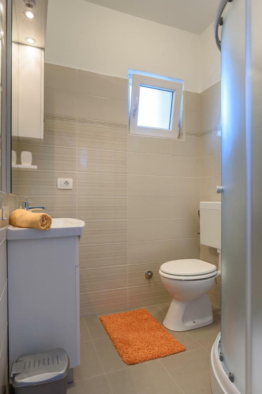 Apartment Perusko Pula Luaran gambar